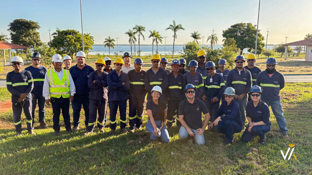 Profissionais da Innovatore Engenharia e Construção na obra da Auren, alinhados as certificações ISO 9001, 14001 e 45001
