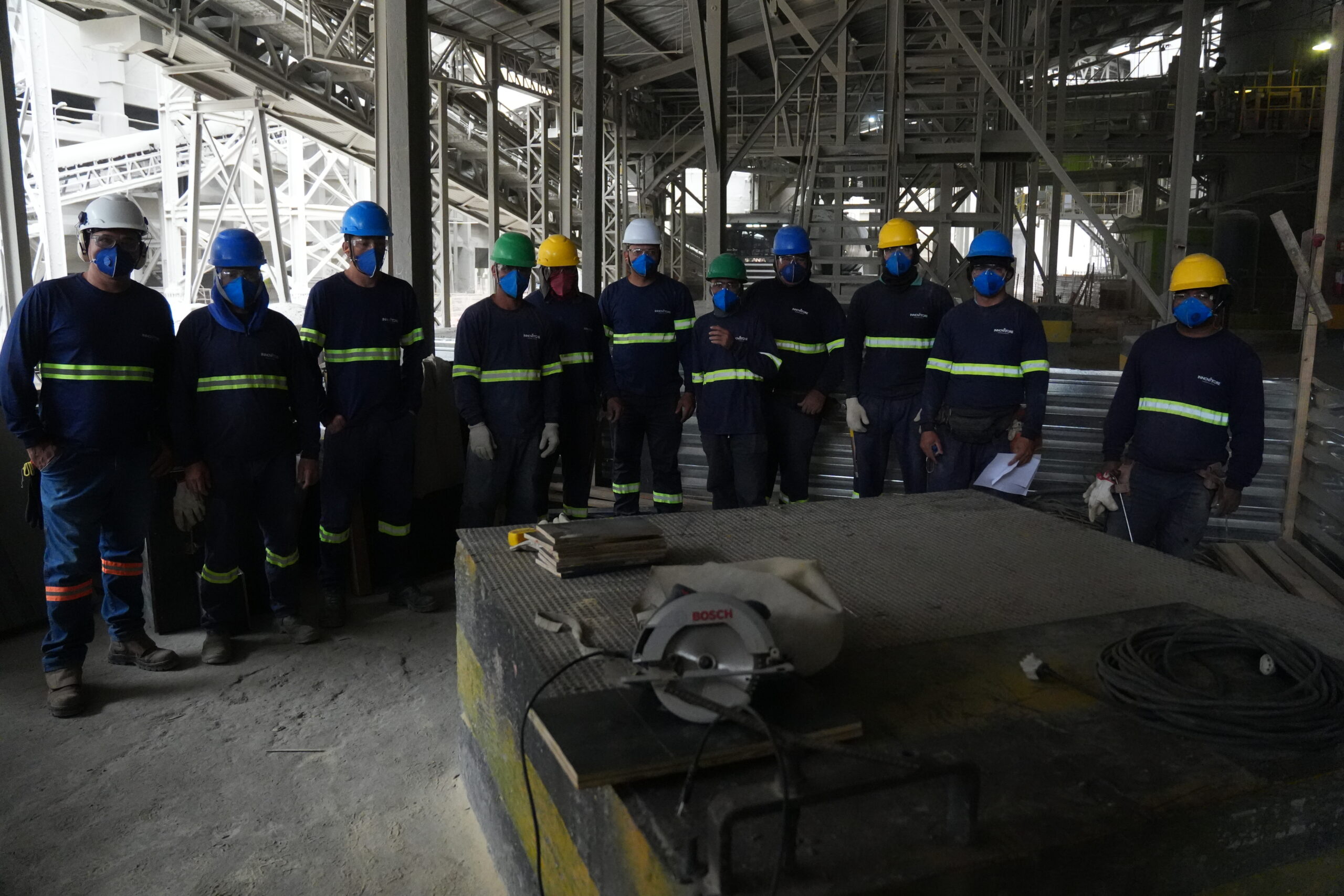 Time da Innovatore Engenharia na obra da Votorantim Cimentos